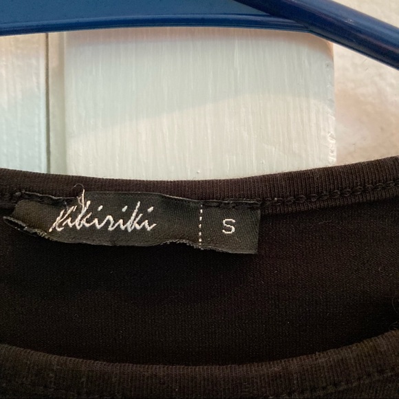 Kiki Riki fitted solid black shirt (shell) size S - Picture 2 of 2